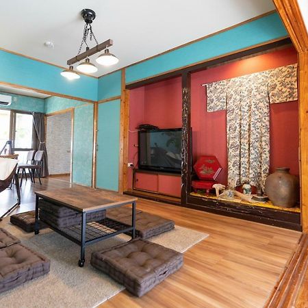 沖縄古民家お宿ななつぼし Okinawa Traditional House Nanatsuboshi Naha Exteriér fotografie