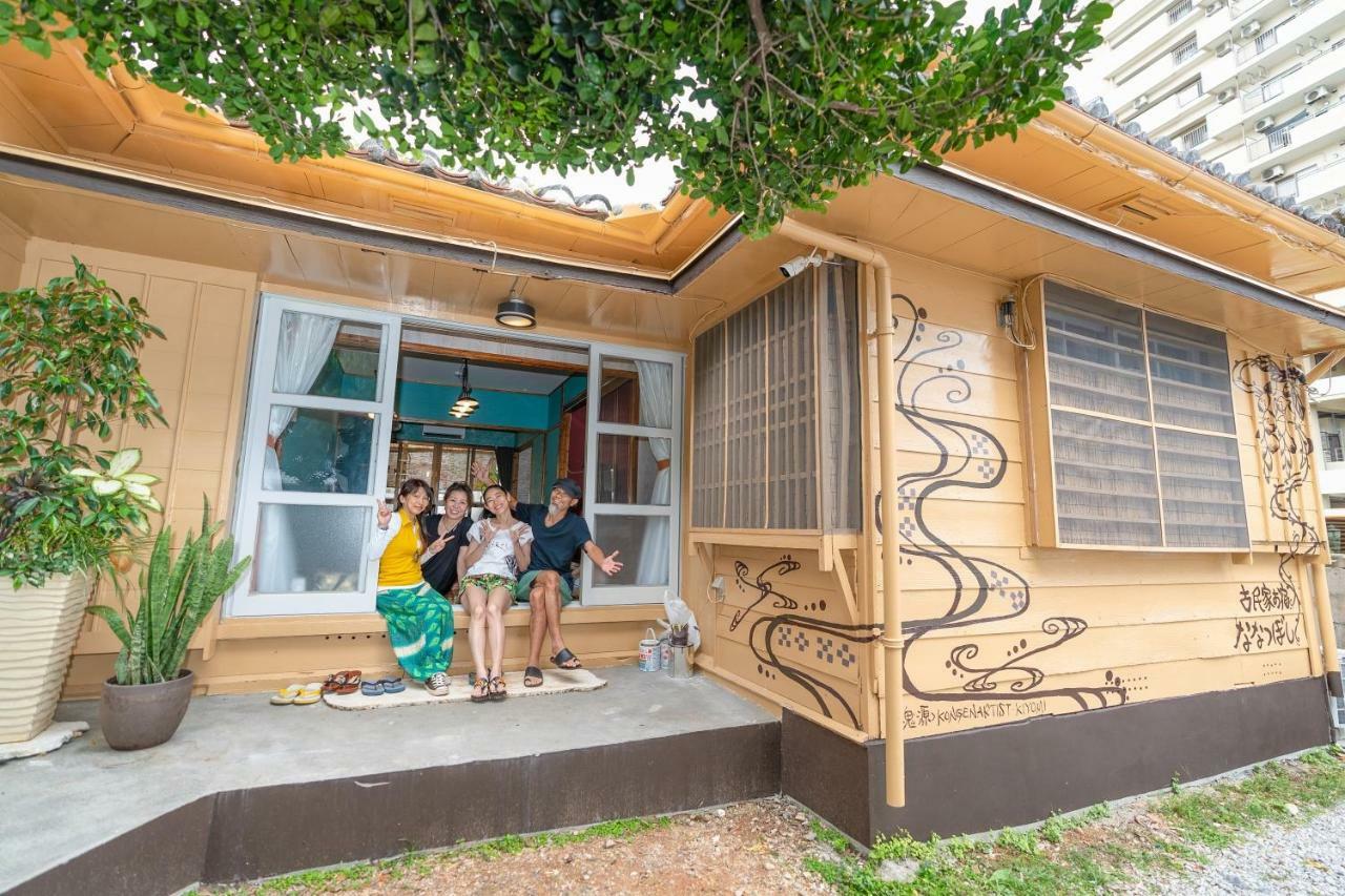 沖縄古民家お宿ななつぼし Okinawa Traditional House Nanatsuboshi Naha Exteriér fotografie