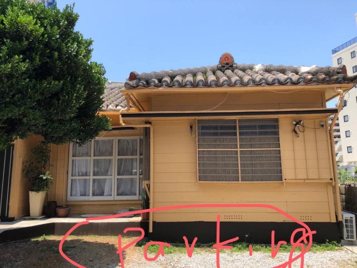 沖縄古民家お宿ななつぼし Okinawa Traditional House Nanatsuboshi Naha Exteriér fotografie